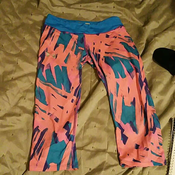 Under Armour Other - Under Armour capri leggings Under Armour Other - Under Armour capri leggings